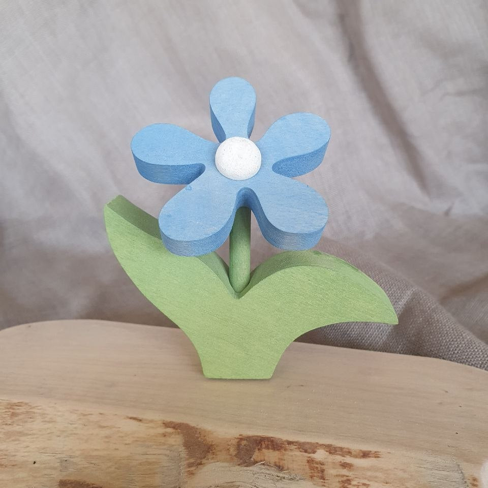 Buttercup blue white